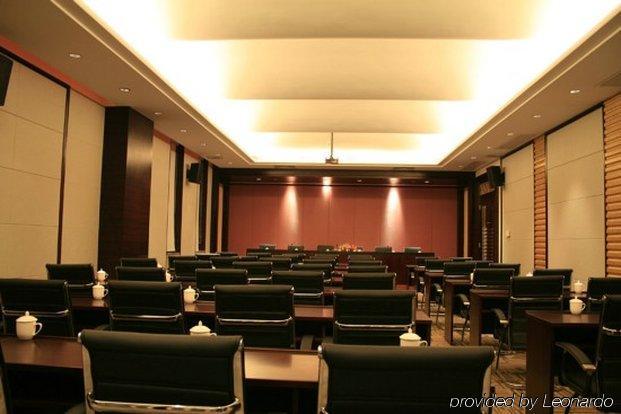 Southern Club Hotel Гуанчжоу Зручності фото