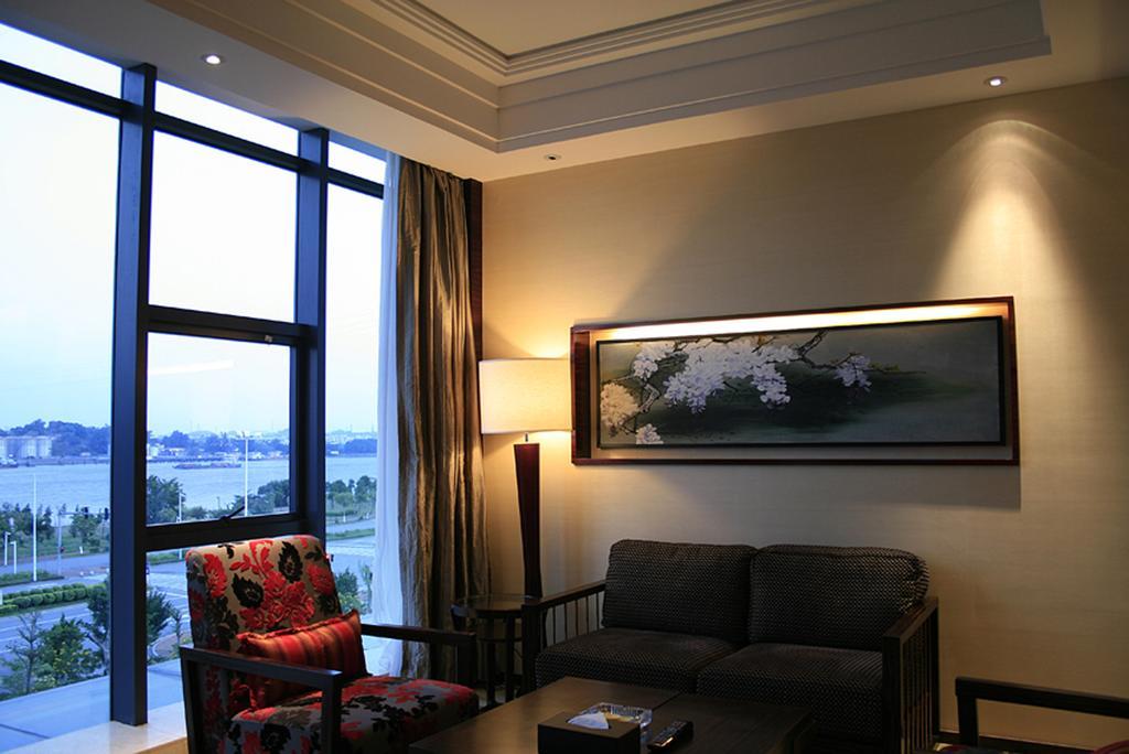 Southern Club Hotel Гуанчжоу Номер фото